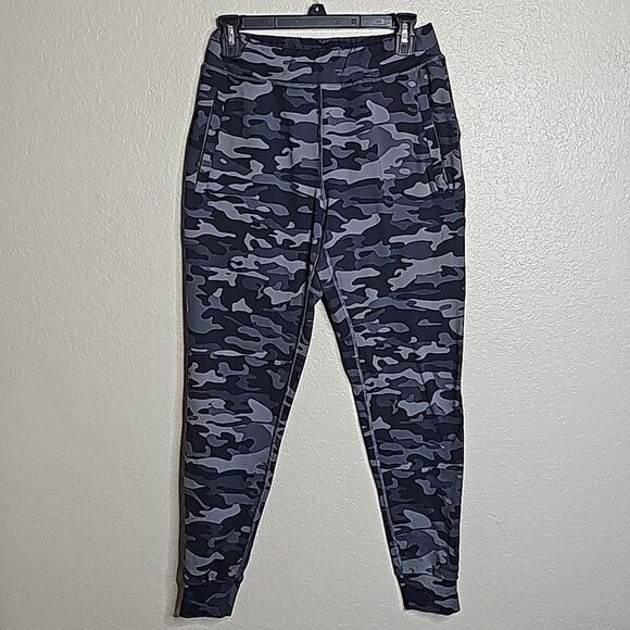 Alphalete Camo Track Pants - Black and Gray - Picture 2 of 11